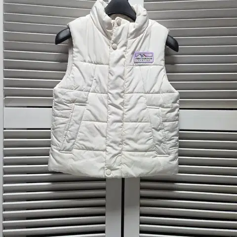 뉴발란스 키즈 솜패딩 조끼