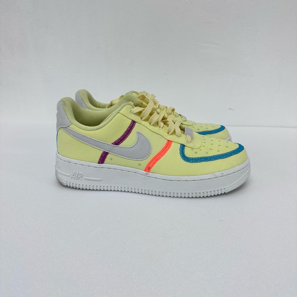 나이키 에어포스 1 LX 캔버스 스니커즈 245