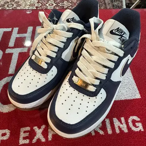 나이키 포스로우 235