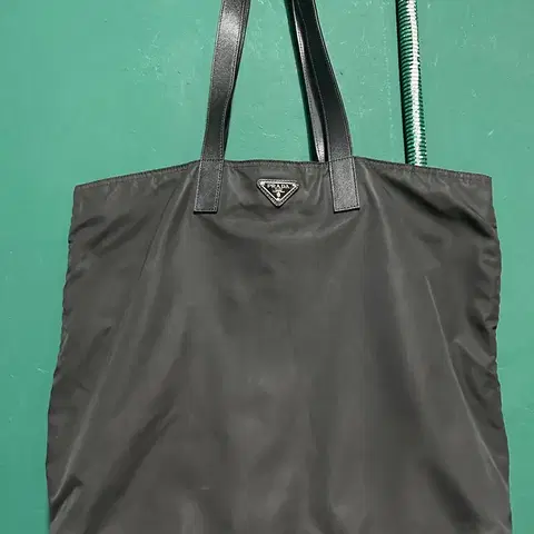 프라다 나일론 숄더백