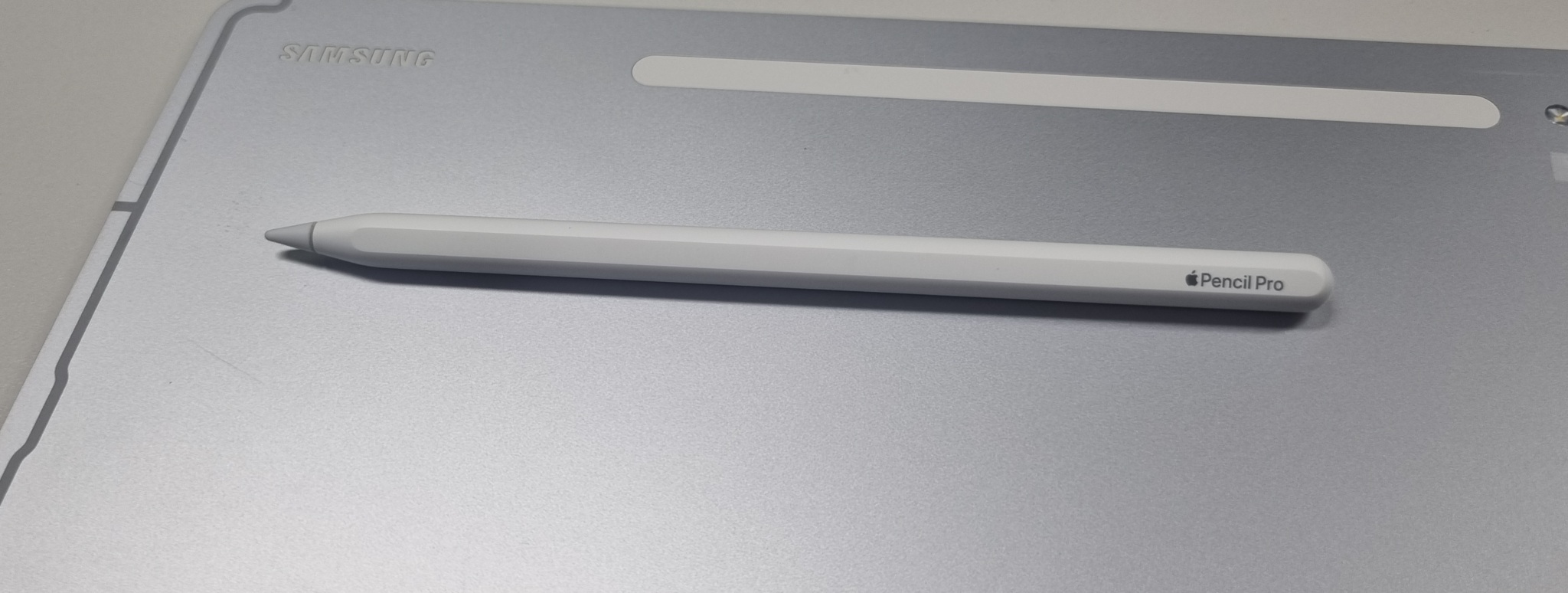 애플펜슬 프로 화이트 MX2D3KH/A 팝니다