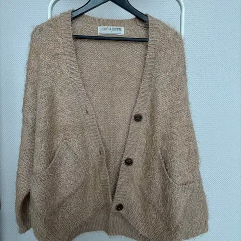 루이스앤보니 부클 가디건 프리사이즈