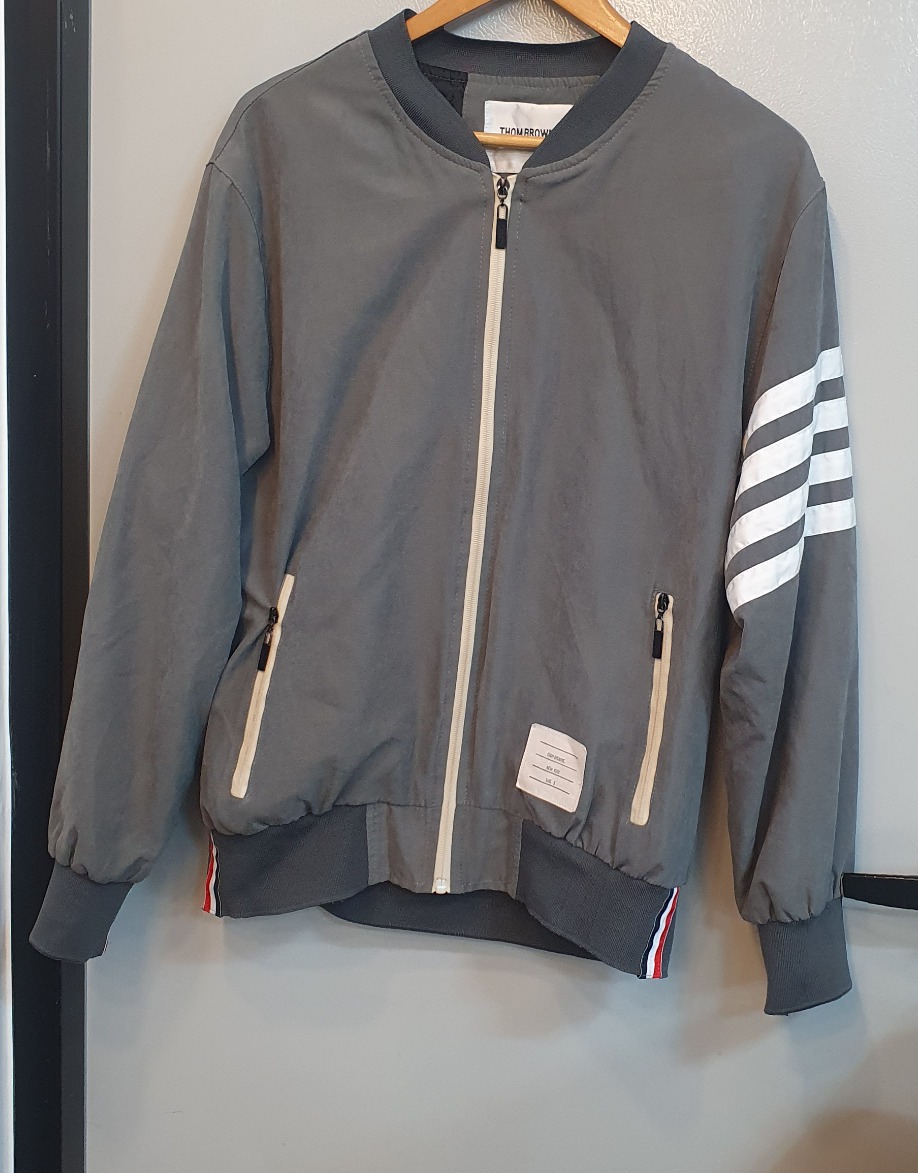 톰브라운점퍼 XL