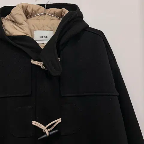 ORDA 이너퀼팅 누빔 울 후드 하프 더플코트