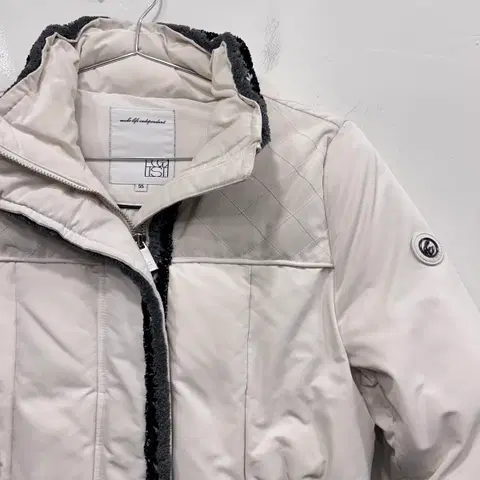 에고이스트 구스다운 니트라이닝 셔링 패딩자켓