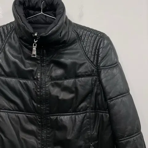 엠페리오 아르마니 패치 퀼팅 누빔 양가죽 봄버자켓