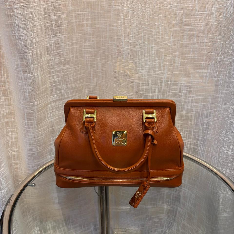 정품 MCM 금장 토트백