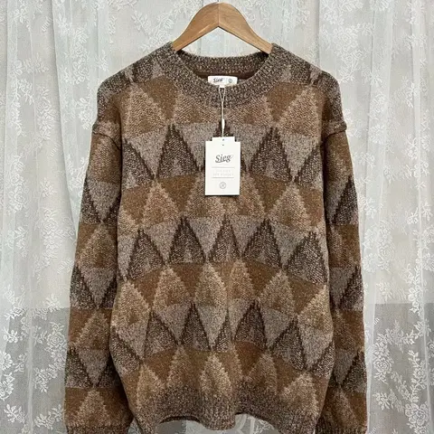 L) 새상품 24FW 지이크 SIEG 브라운 프린트 니트