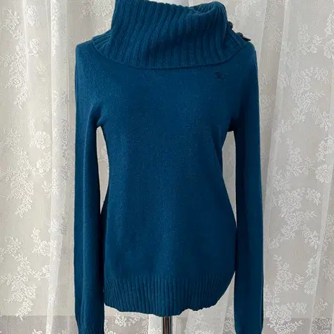 36) 버버리 블루라벨 터틀넥 니트 블루