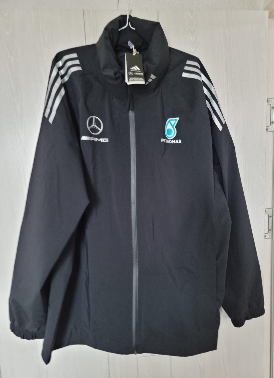 아디다스  메르세데스 벤츠 AMG 페트로나스 F1 팀 후드*사이즈:XL