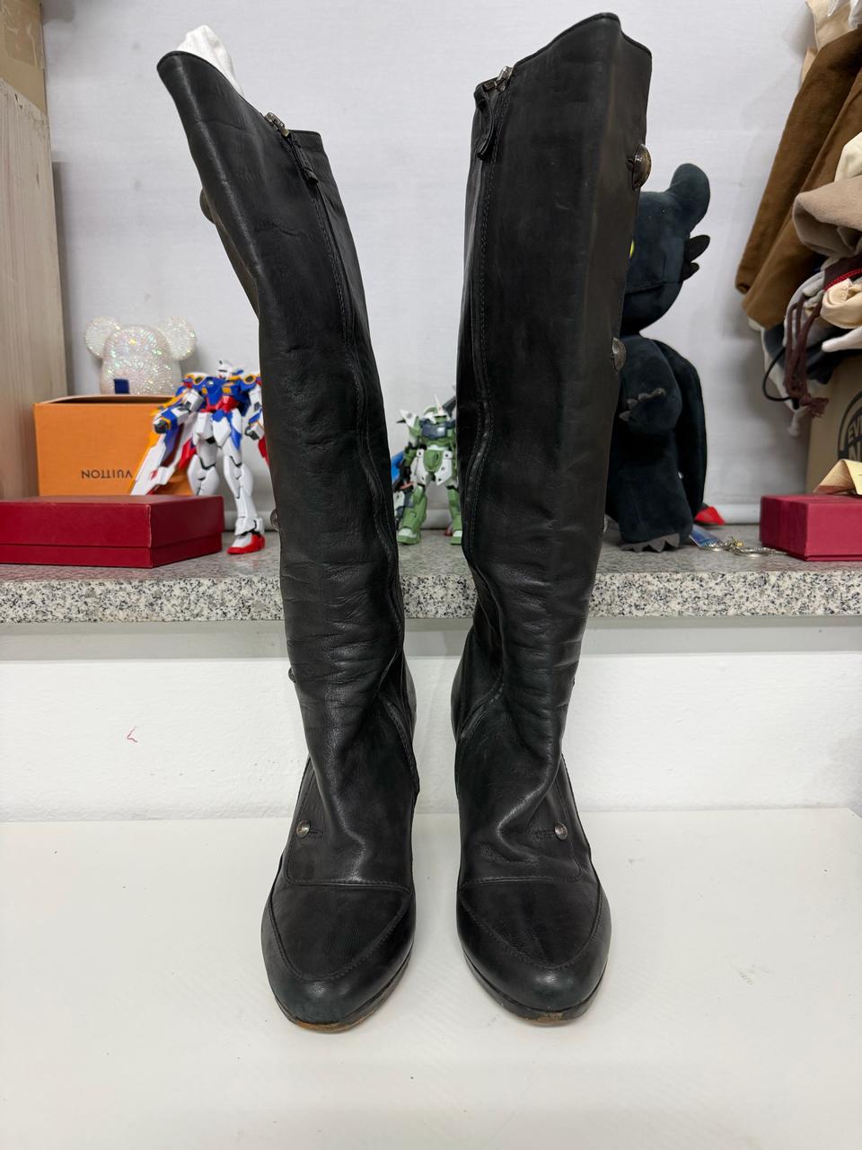 정품) 펜디 여성 블랙 가죽 롱 부츠 37.5(245)