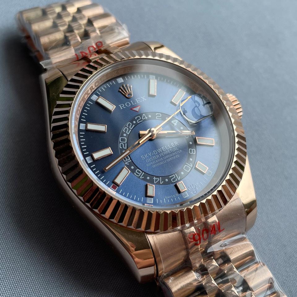 롤렉스 스카이드웰러 로즈골드 네이비 시계 판매합니다.