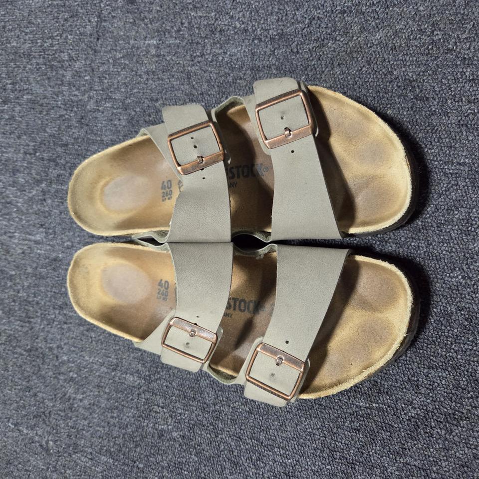 버켄스탁 아리조나 스톤 샌들 260 25120620