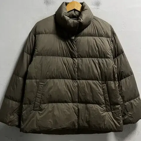 66 유니클로 구스다운 거위털 루즈핏 경량패딩자켓 정품