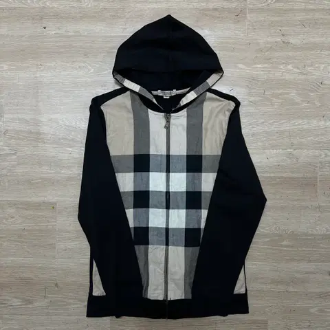 버버리 브릿 여성 노바체크 배색 슬림핏 후드집업 자켓 [블랙] L/100