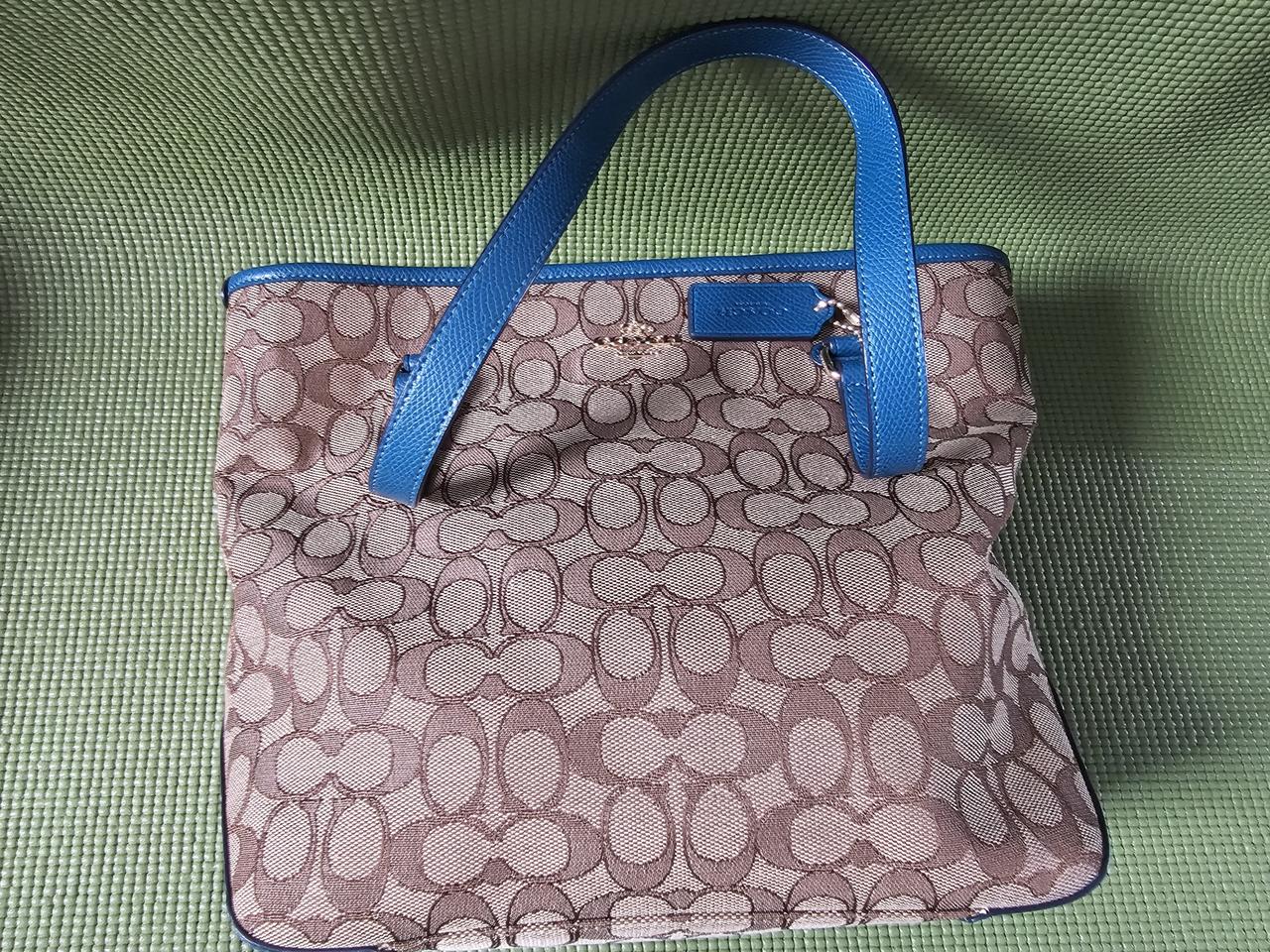 코치 시그니처 토트백