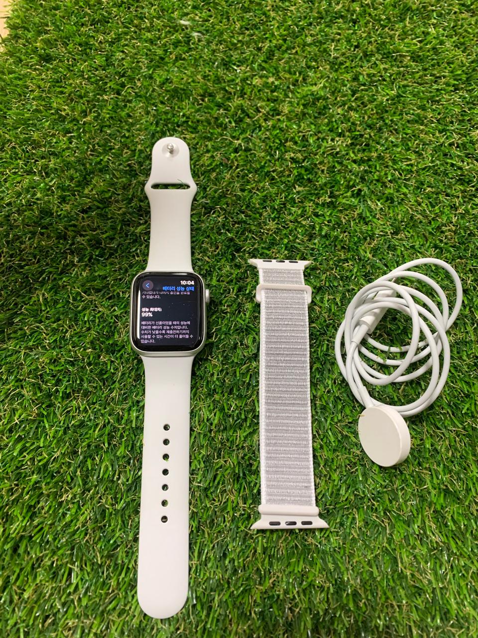 애플워치SE 2세대 44mm 스타라이트 gps 배터리99%