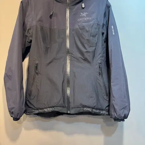 아크테릭스 피션 자켓