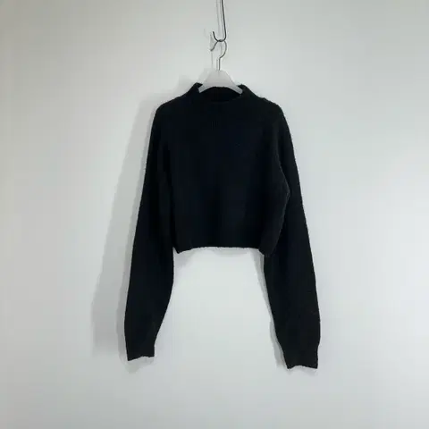 블랙 크롭 니트