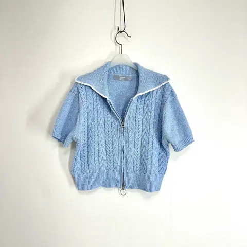 에잇세컨드 하늘색 가디건
