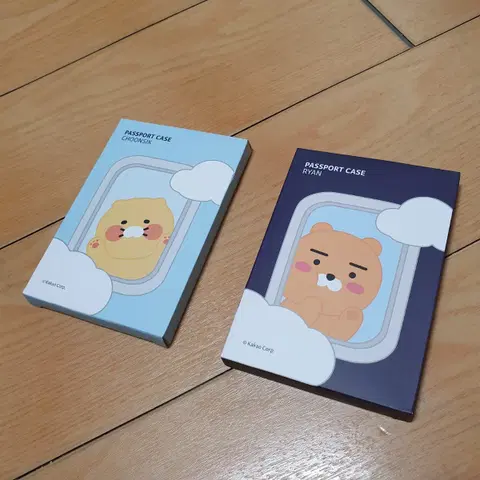 미개봉 새제품] 카카오프렌즈 여권케이스 (비행기) 춘식이 / 라이언