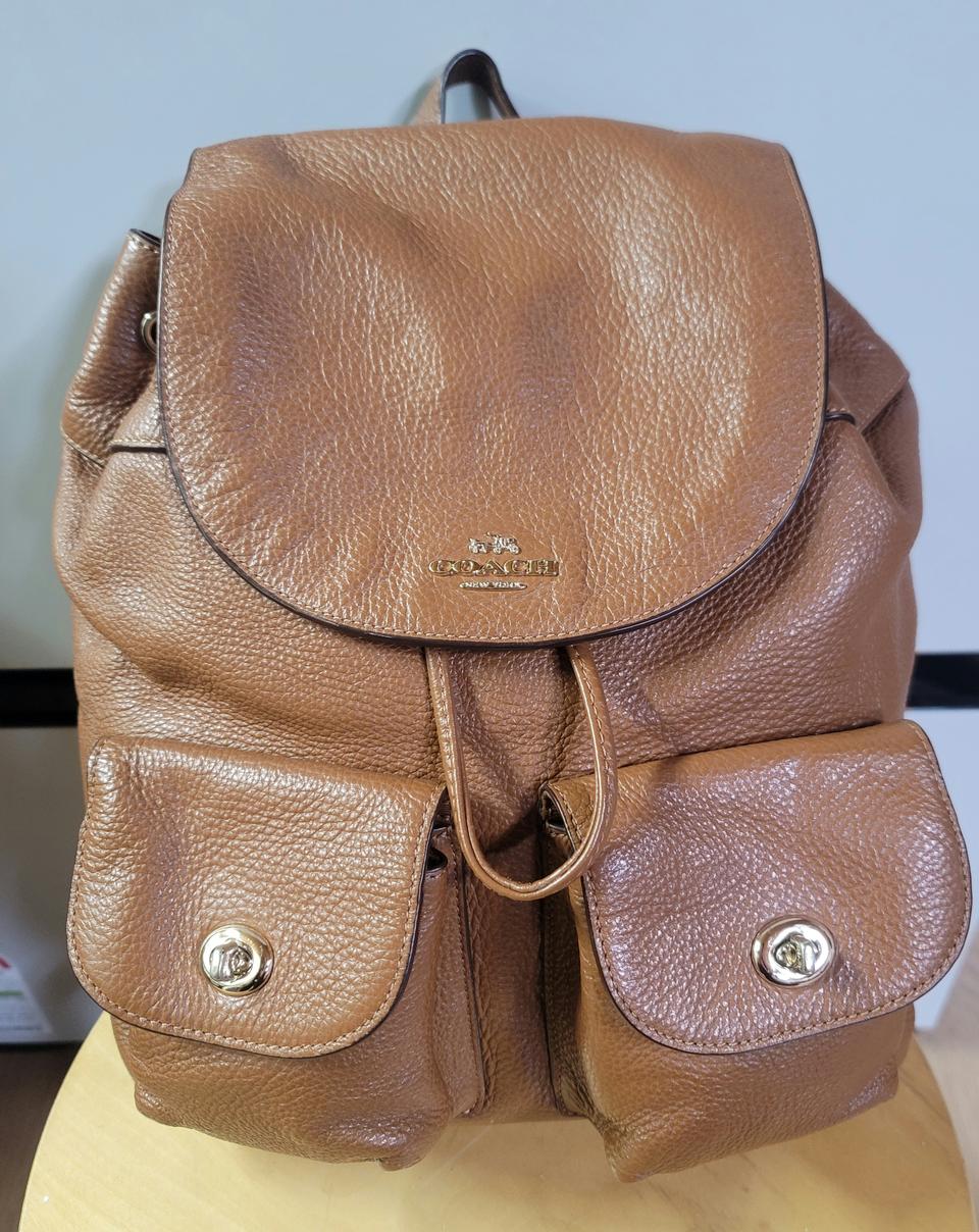 코치브라운백팩