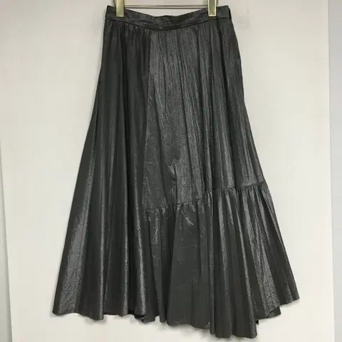 래트바이티 언발 플레어 스커트 28