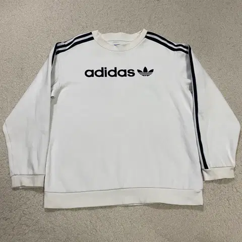 아디다스 맨투맨 L 100