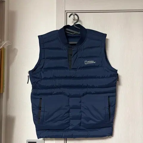 내셔널지오그래픽 구스다운 경량패딩 조끼 100