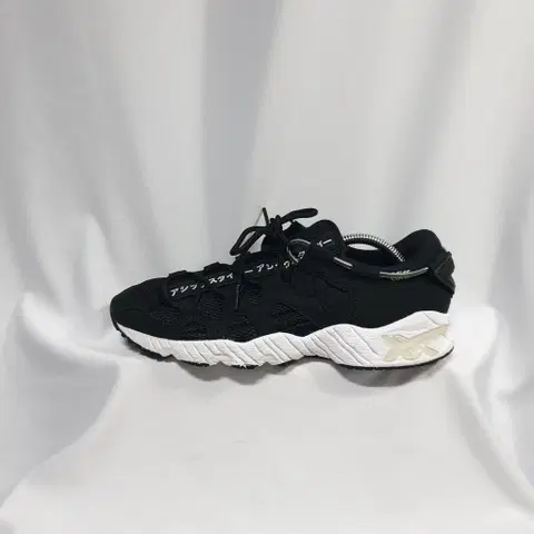 빈티지하서 260 아식스 젤 마이 스니커즈 블랙 화이트