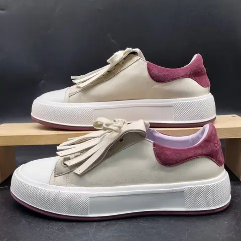 까사렐 양가죽스니커즈 250