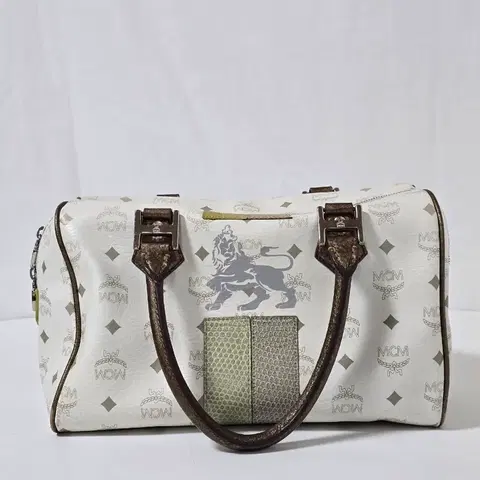 MCM 엠씨엠 아이보리 골드 보스턴백 라이온 프린트 1204
