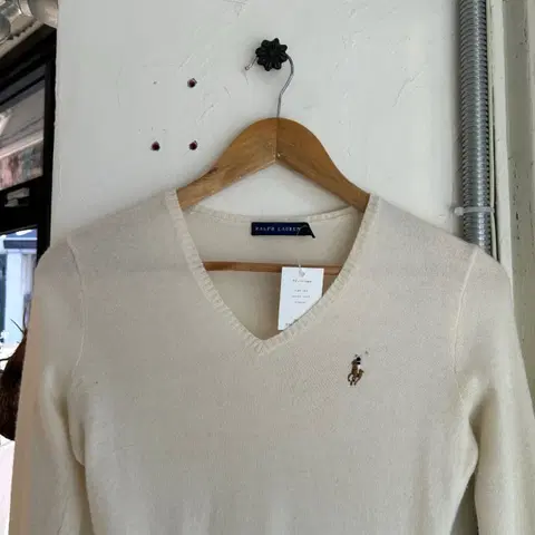 15472 - 폴로 랄프로렌 브이넥 울 니트 (울 40% 캐시미어 10%