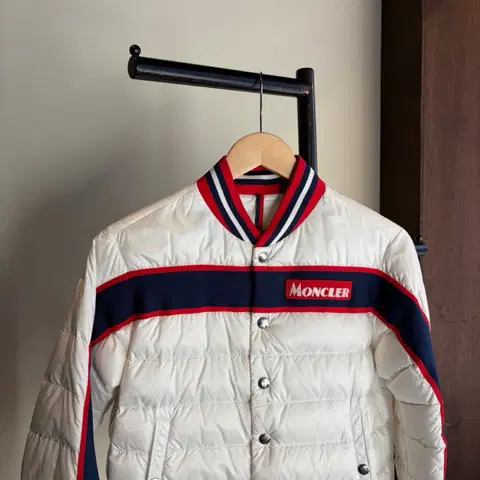 15453 - 몽클레어 구스 다운 경량 패딩