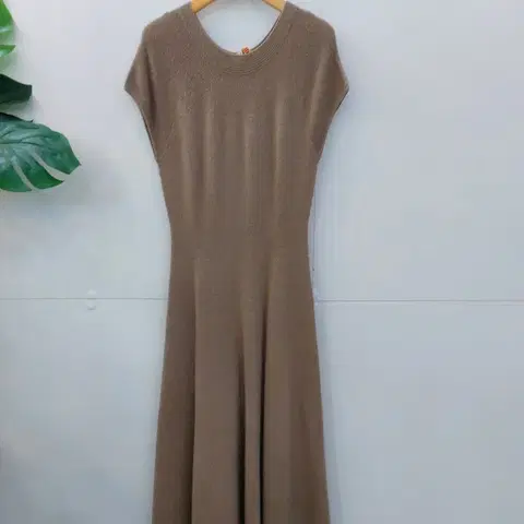 HUE 홀가먼트 여성스런 울원피스 55~66