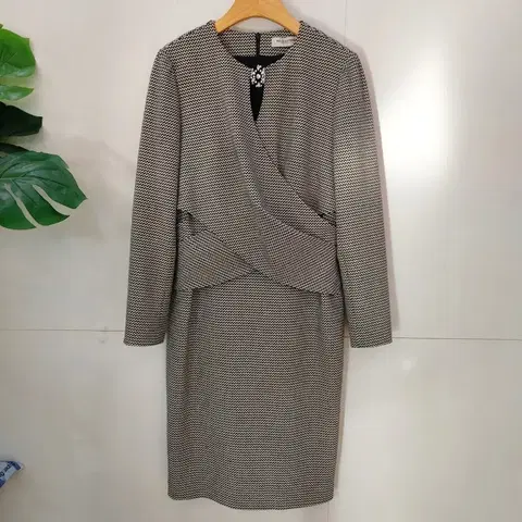 모조에스핀 패턴 원피스 66