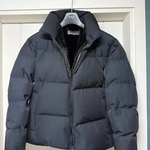 질스튜어트뉴욕 미니멀 숏패딩 L사이즈