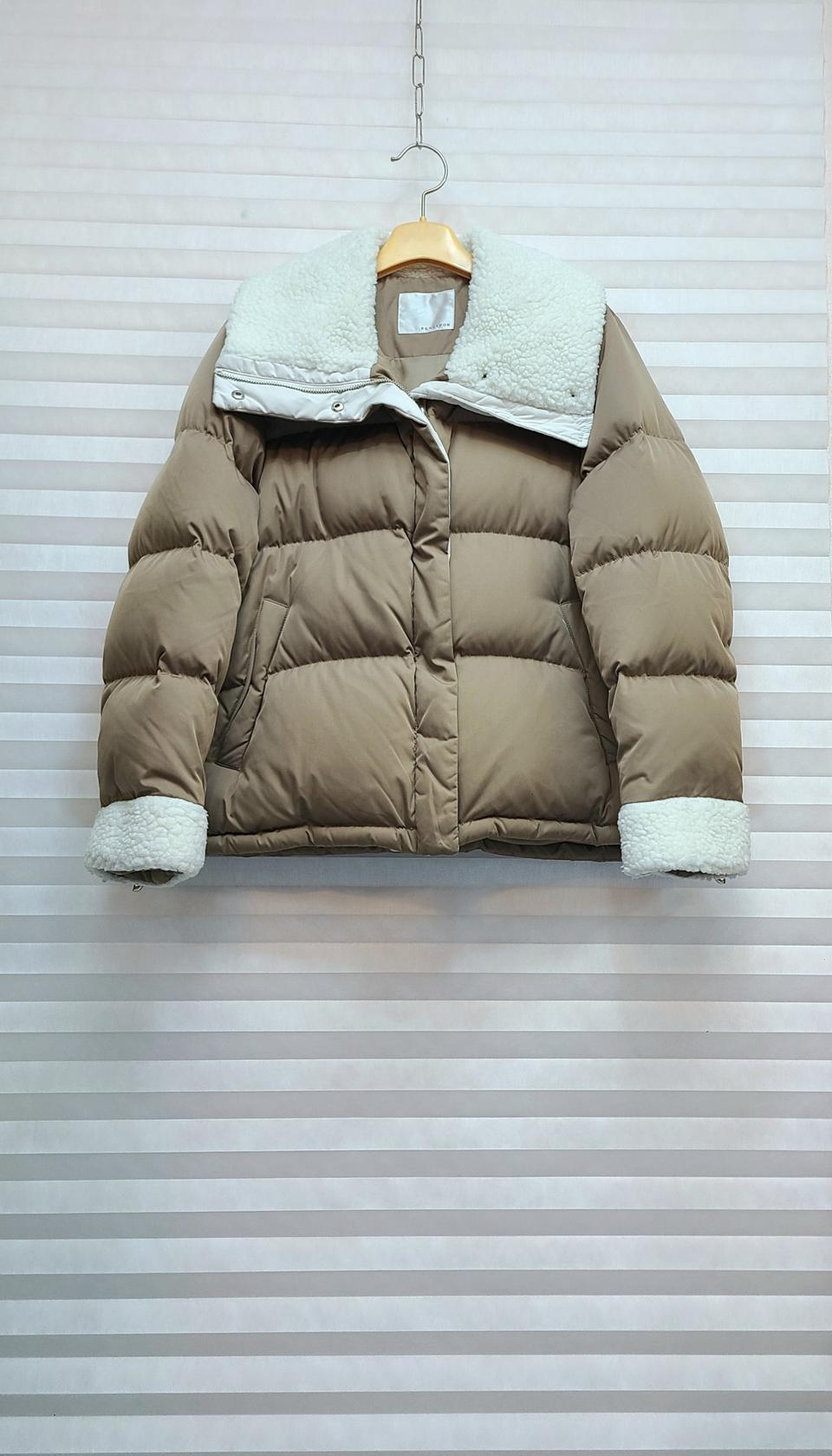 레니본> 구스다운 숏패딩 (789천원)