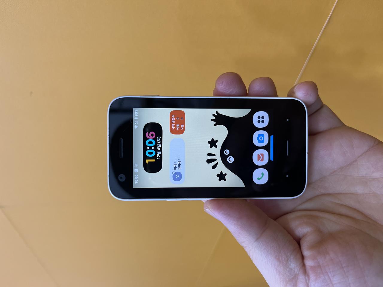 잼폰 AT-M110S 키즈폰 32G 화이트 SKT 판매합니다