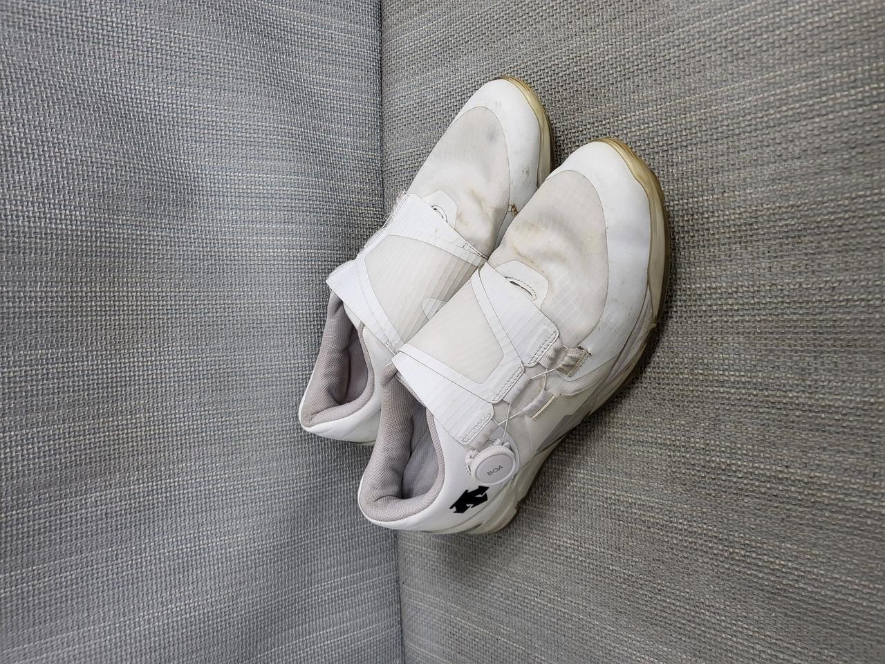 데상트 골프화 275