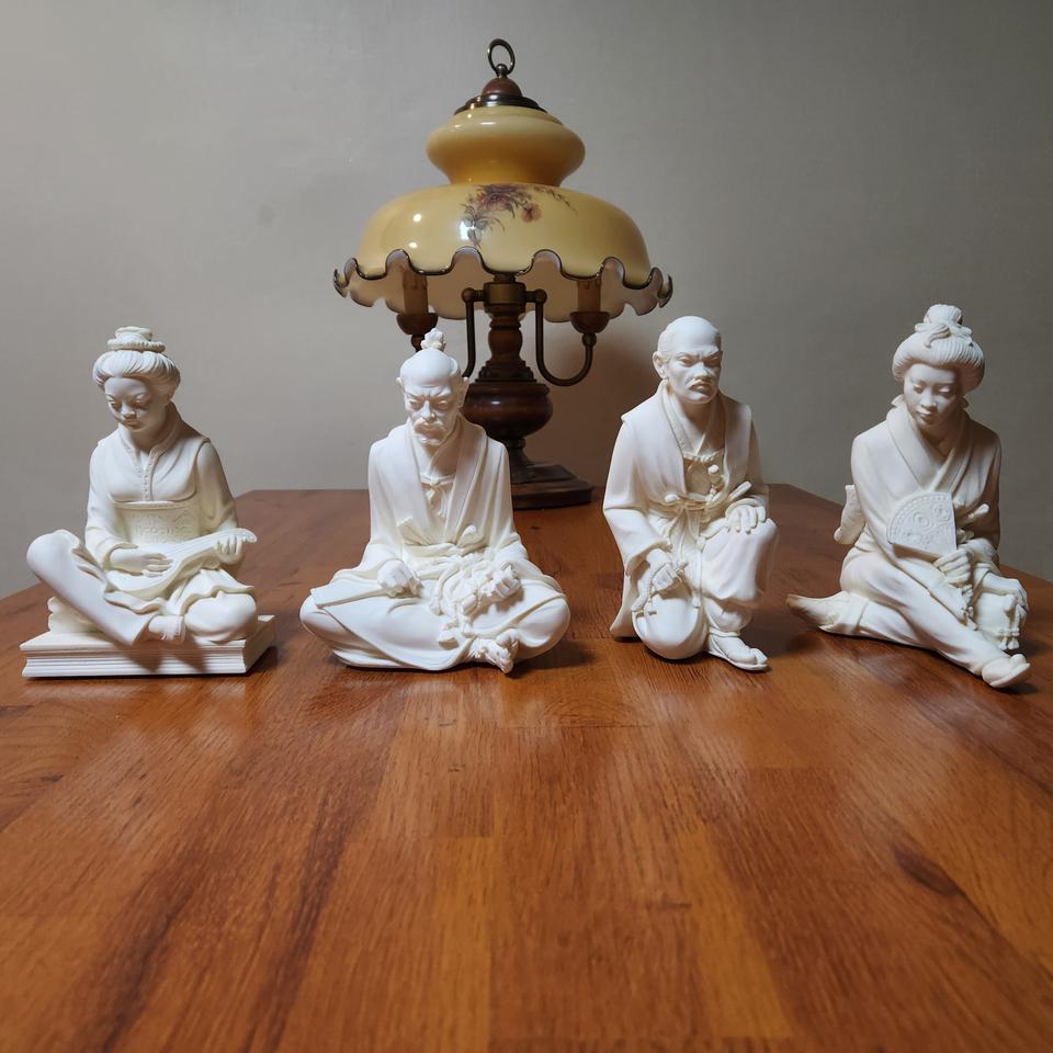 1969-1988년 이태리 아밀로아레 지아넬리 사무라이와 게이샤 피규어.