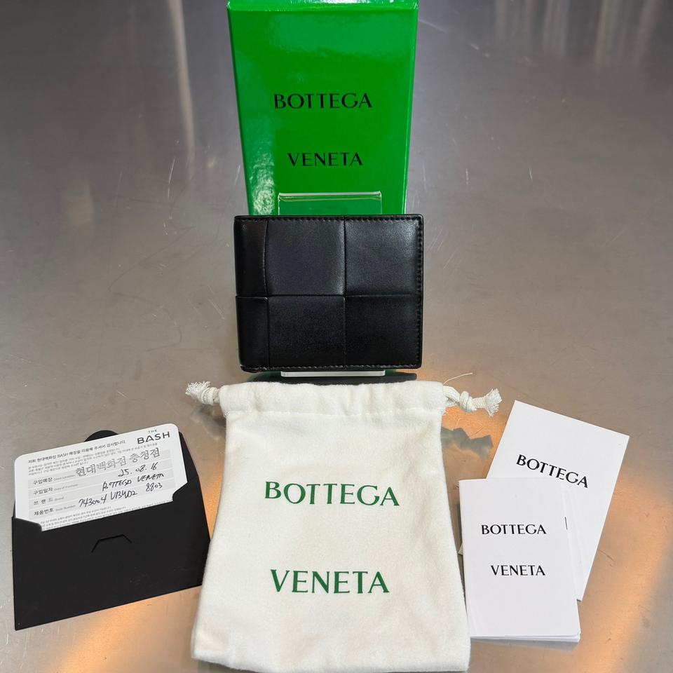 [리오브전포점] 보테가베네타 인트레치아토 레더 카세트 반지갑