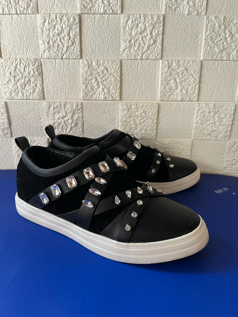 UGG 양털 스니커즈