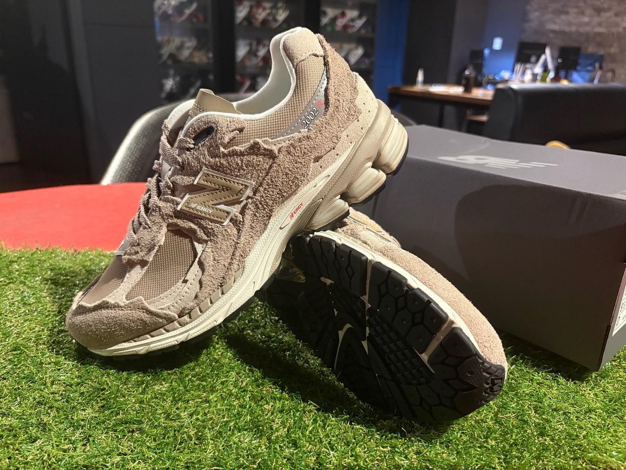 [새상품/275]뉴발란스 2002 정가이하판매