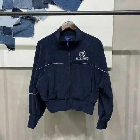 (66) 블루문 여성 캐주얼 테리 자수 크롭 집업 자켓