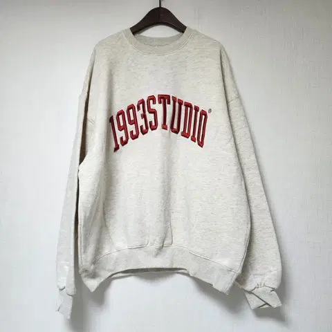새상품) 1993스튜디오 맨투맨티셔츠 아이보리 L