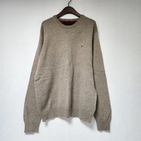 타미힐피거 베이지색 니트 스웨터 L