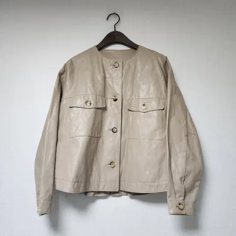 베이지 레더 숏 자켓 55-66