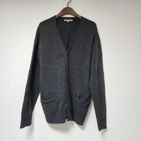 유니클로 LAMBSWOOL 차콜 그레이 가디건 L