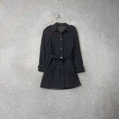 아페쎄 해링본 벨티드 여성 클래식 울 코트 44